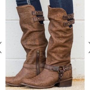 Corral Deer Slouch Harness Cowgirl Boots. Women’s size 9M.
